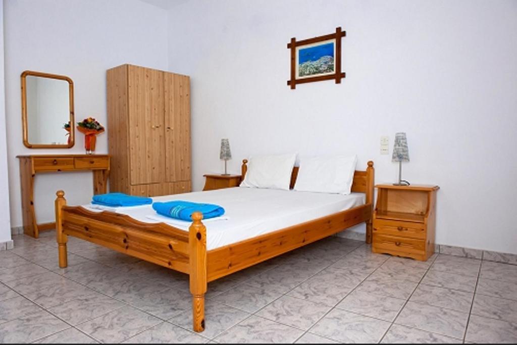 Syraina Apartments Skiathos Town Phòng bức ảnh