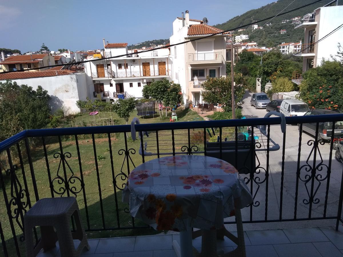 Syraina Apartments Skiathos Town Ngoại thất bức ảnh
