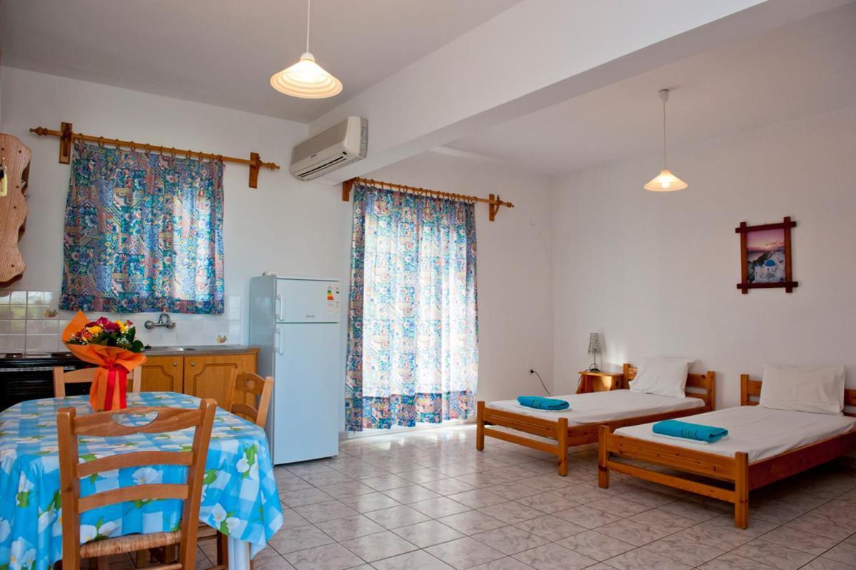 Syraina Apartments Skiathos Town Ngoại thất bức ảnh